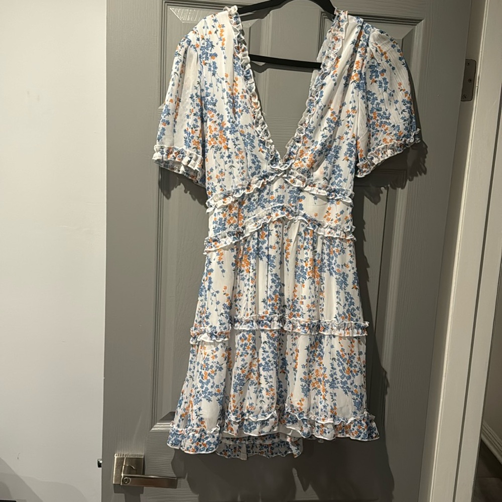 Summer floral dress with back open size M